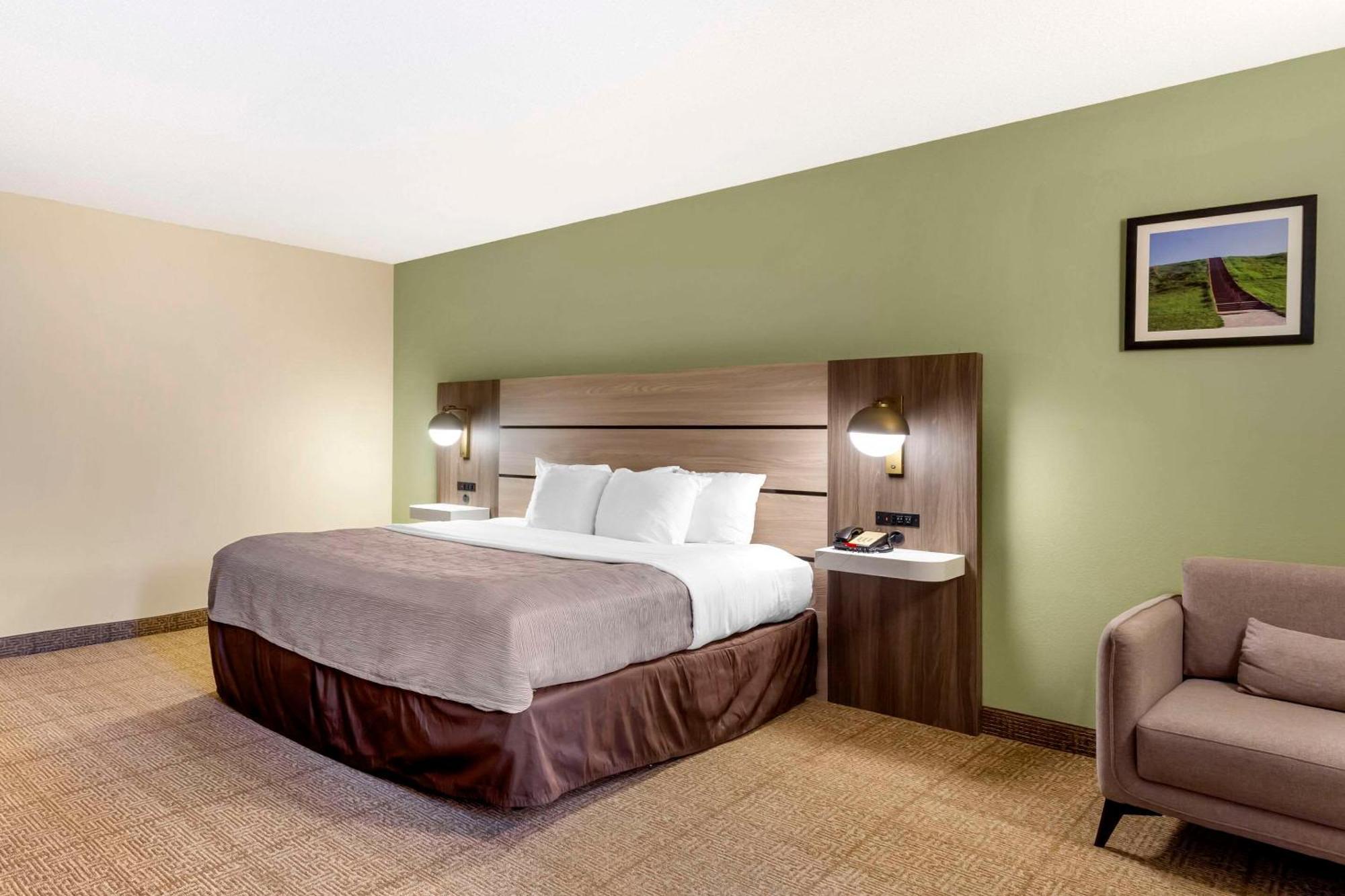 Quality Inn Raleigh Downtown Екстериор снимка
