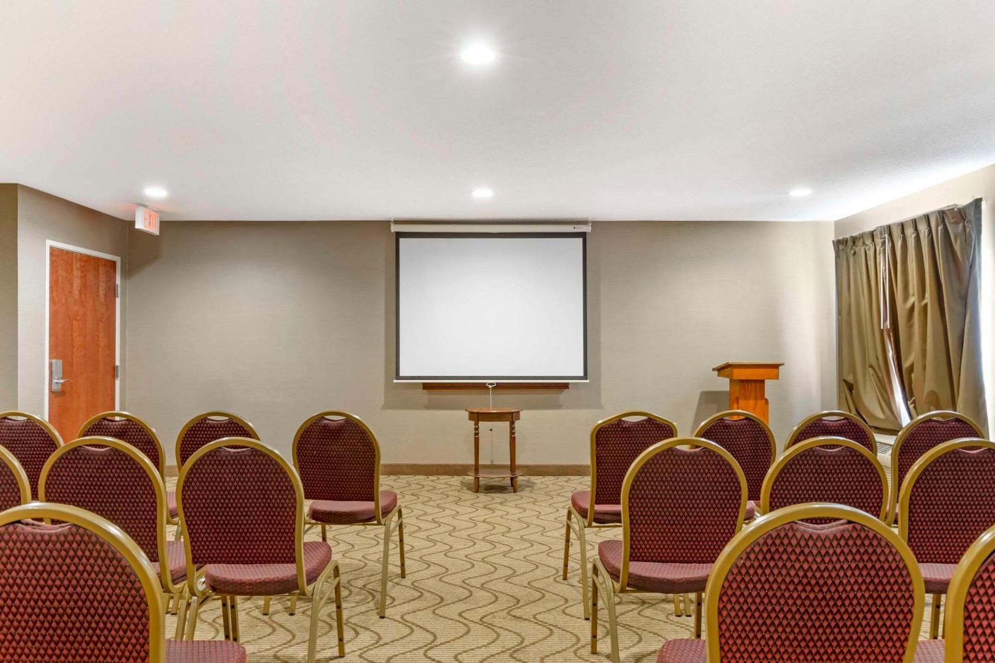 Quality Inn Raleigh Downtown Екстериор снимка