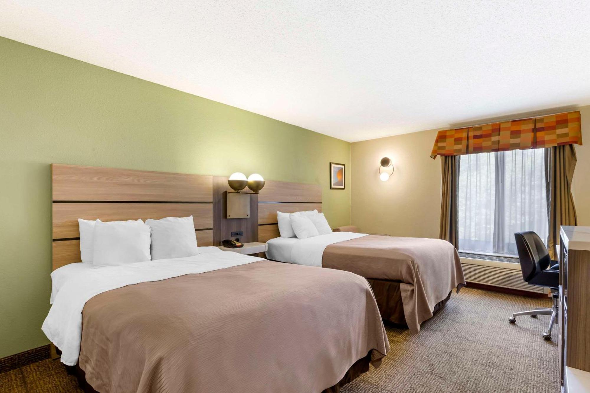 Quality Inn Raleigh Downtown Екстериор снимка