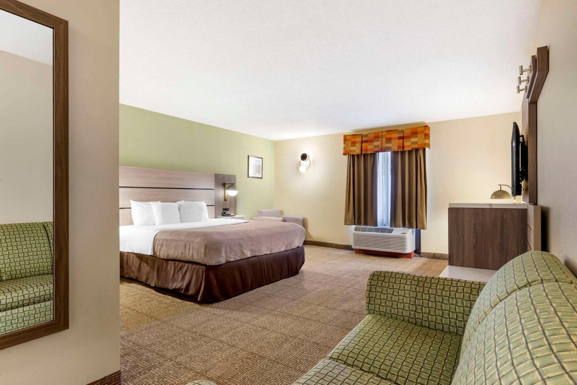 Quality Inn Raleigh Downtown Екстериор снимка