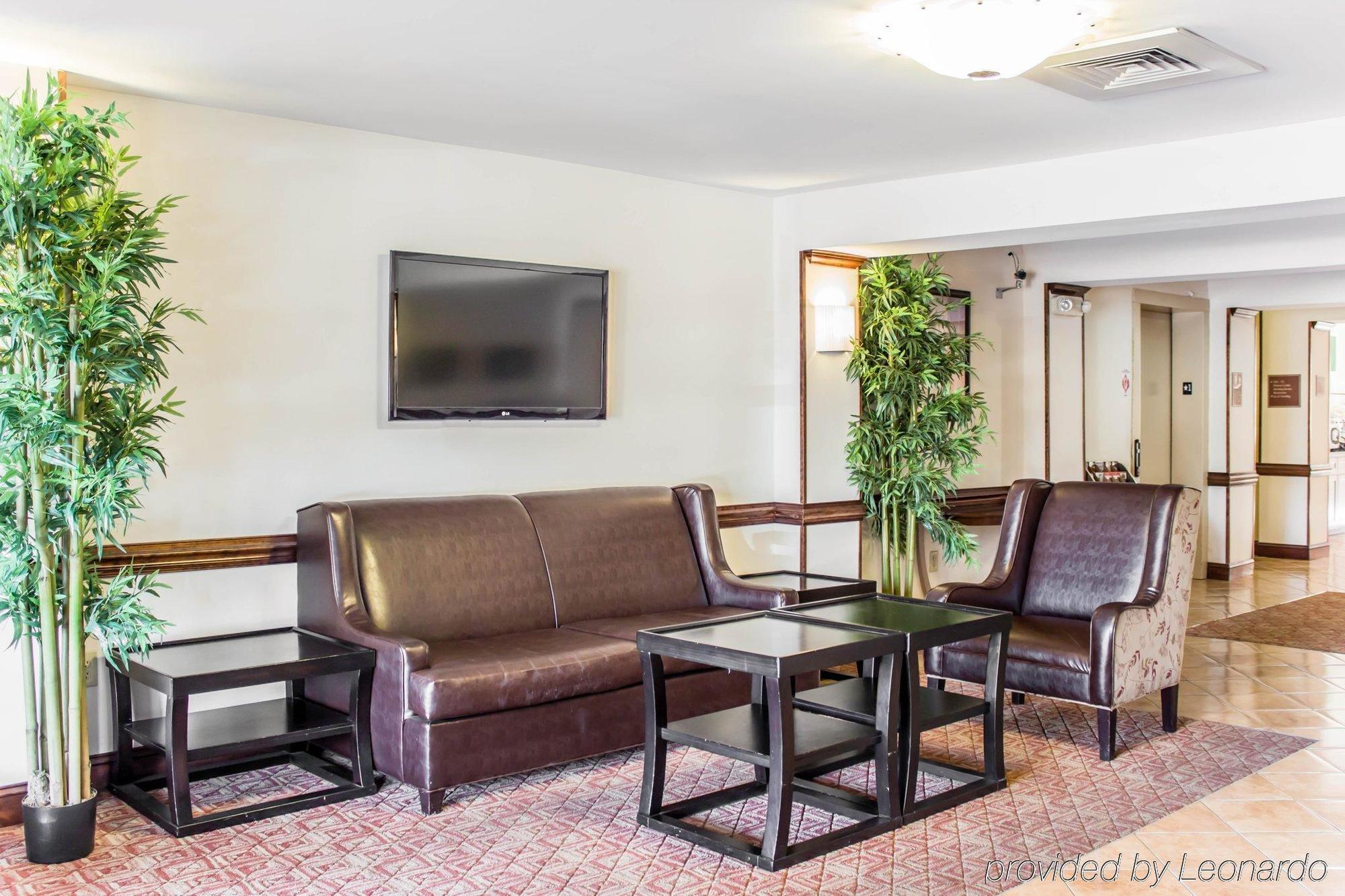 Quality Inn Raleigh Downtown Екстериор снимка