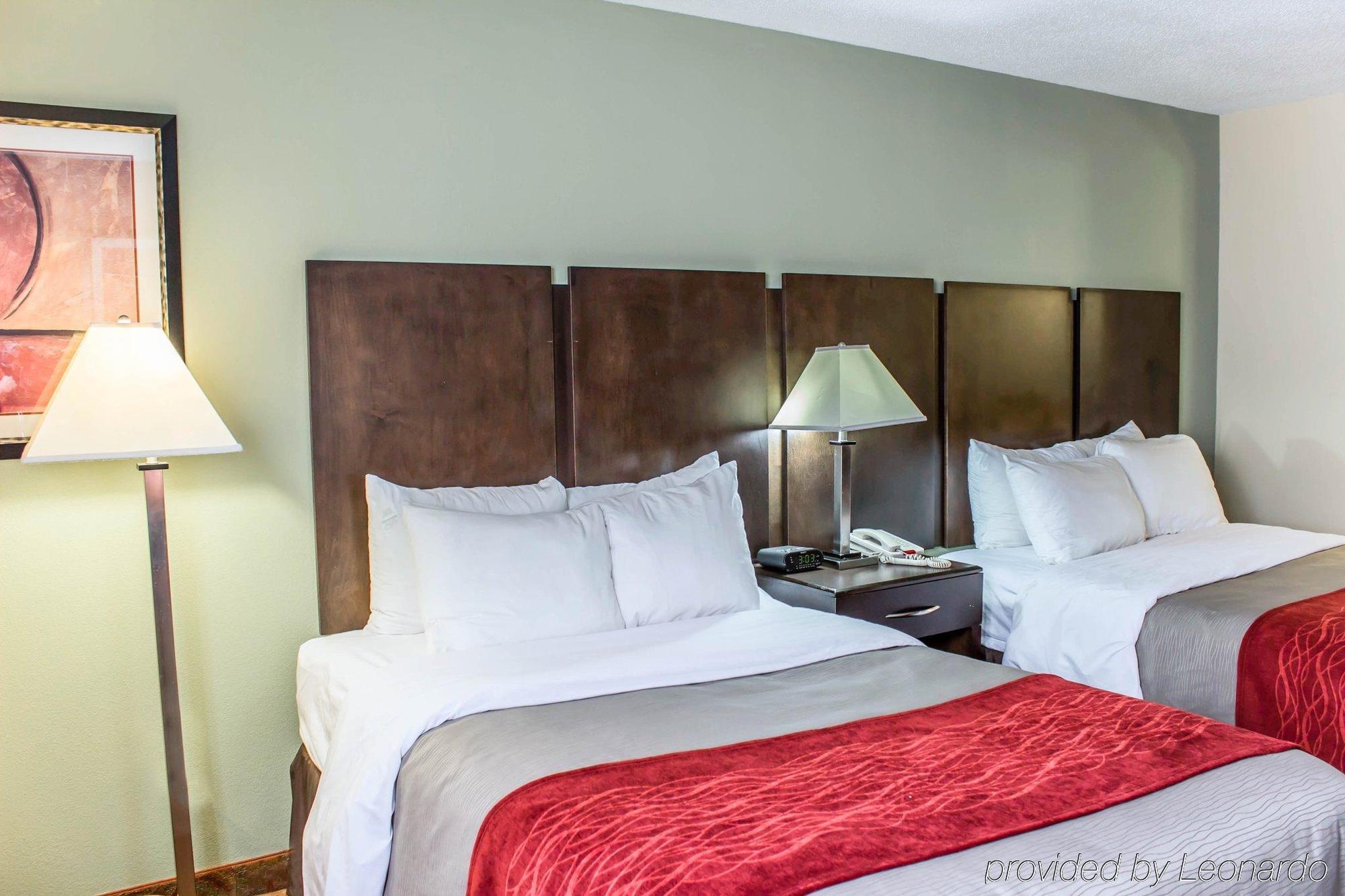Quality Inn Raleigh Downtown Екстериор снимка