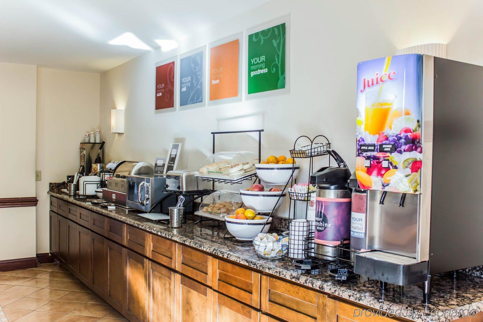 Quality Inn Raleigh Downtown Екстериор снимка