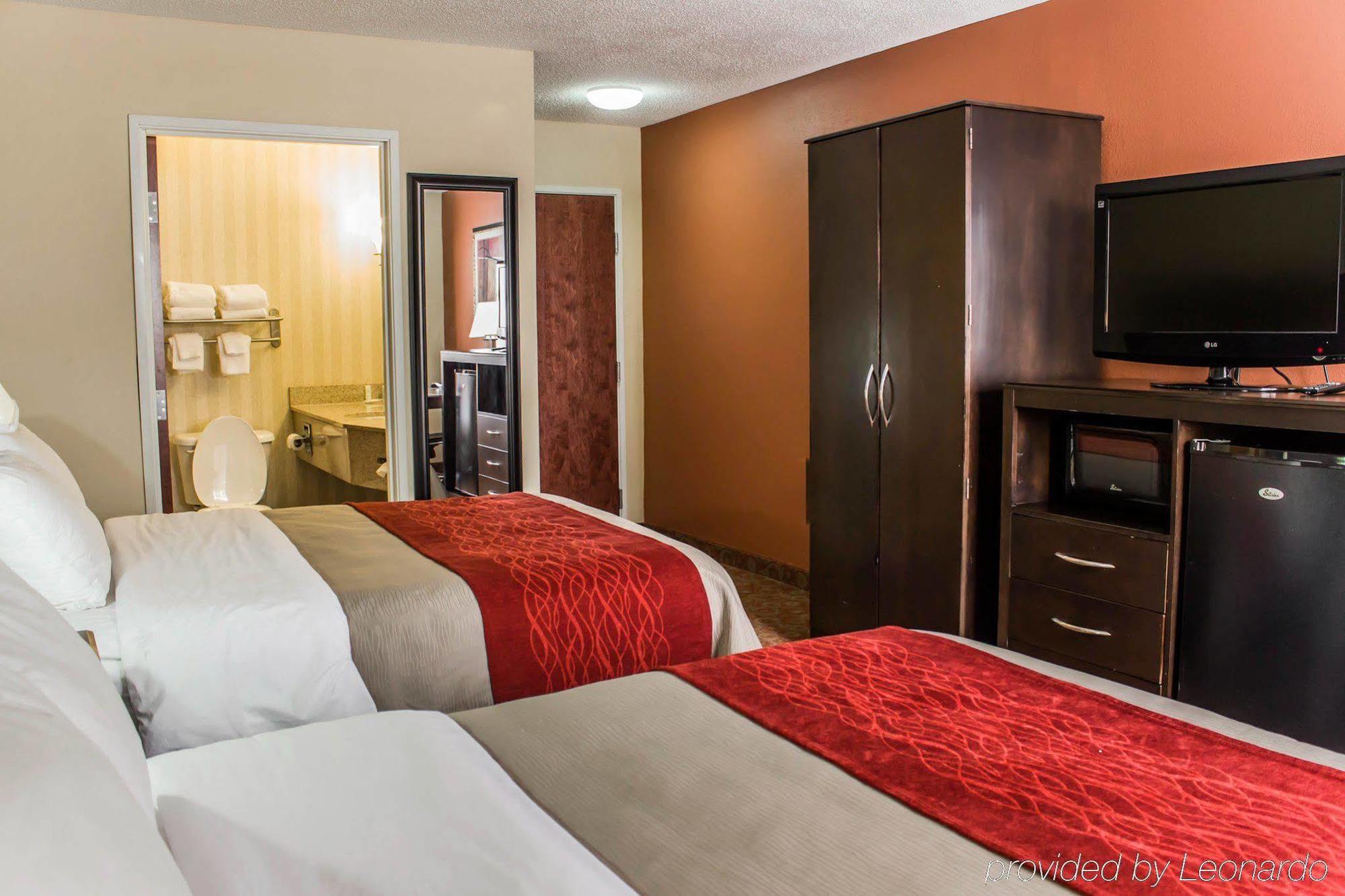 Quality Inn Raleigh Downtown Екстериор снимка