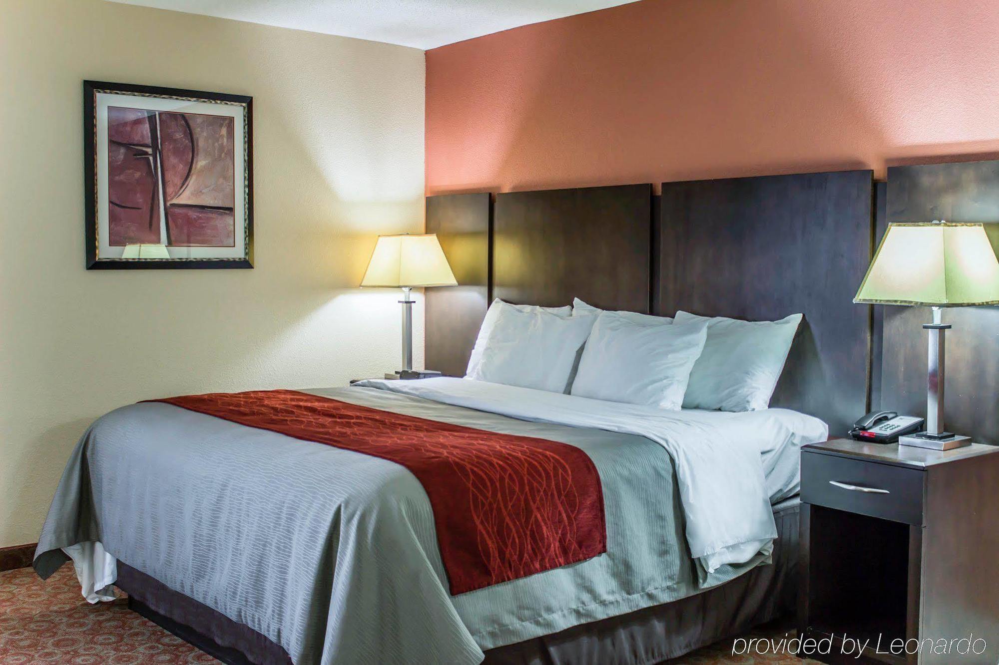 Quality Inn Raleigh Downtown Екстериор снимка